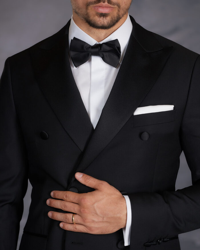 Costum De Ceremonie pentru barbati Tuxedo Double Breasted cu camasa alba la butoni si papion negru
