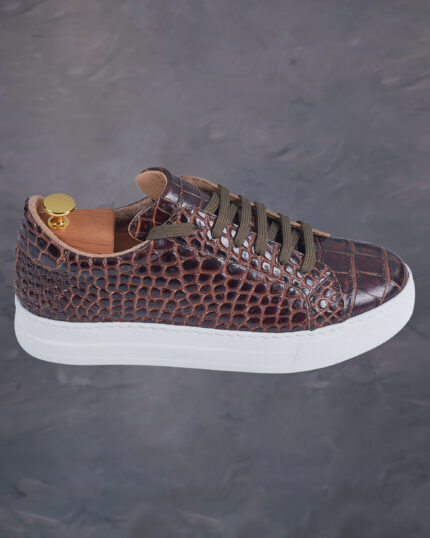 Sneakers din piele maro pentru barbati cu imprimeu croco si talpa de spuma din colectia de sneakersi Luxury Casual Pileati