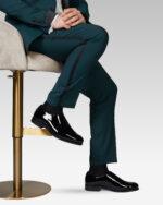 Pantaloni-De-Ceremonie-Cu-Vipusca-Din-Stofa-Verde-Smarald-Zignone-Talie-Si-Detalii-Matase-