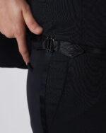 Pantaloni-Negri-De-Ceremonie-Pentru-Barbati-Cu-Betelie-Imbracata-In-Matase-Sistem-De-Ajustare-Laterala-Si-Banda-Laterala-Vipusca-Din-Matase-