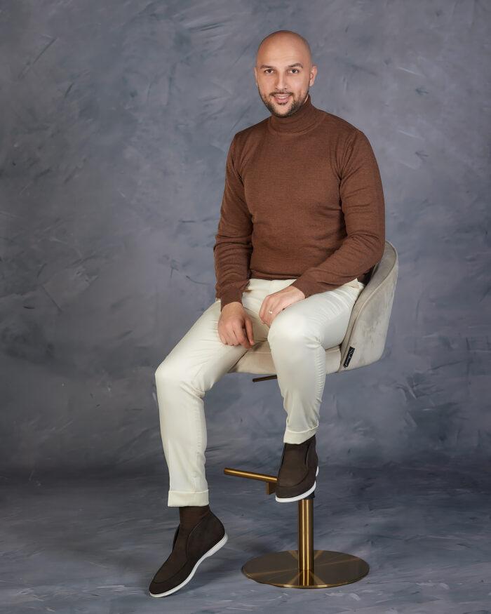 Tinuta-Pantaloni-Ivory-Barbati-Maleta-Maro-Barbati-Guler-Inalt-